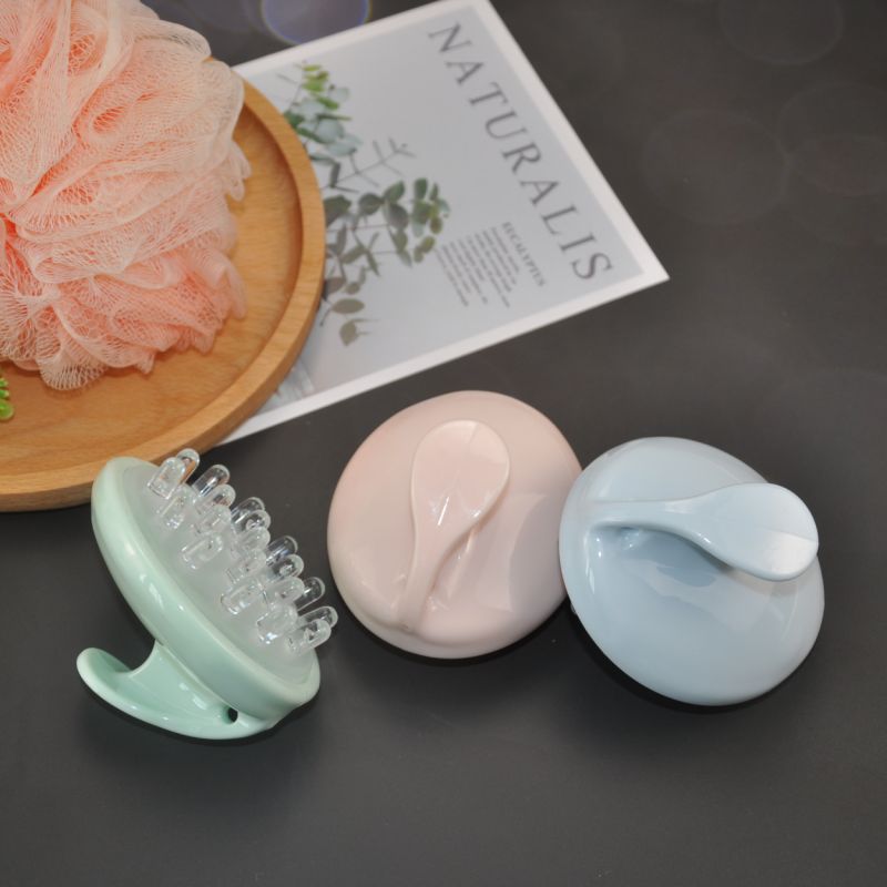 どちらが良いのか、木製マッサージブラシかプラスチックマッサージブラシですか？